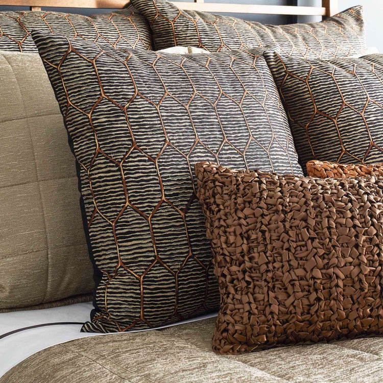 Inro Pillow