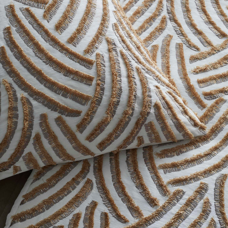 Trevi Throw