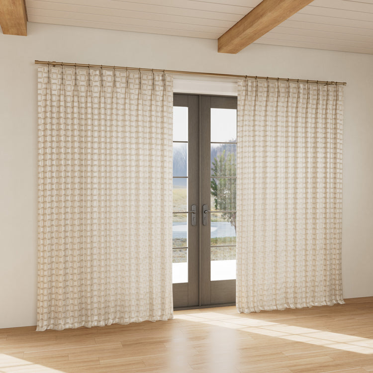 Custom curtain in Collonade